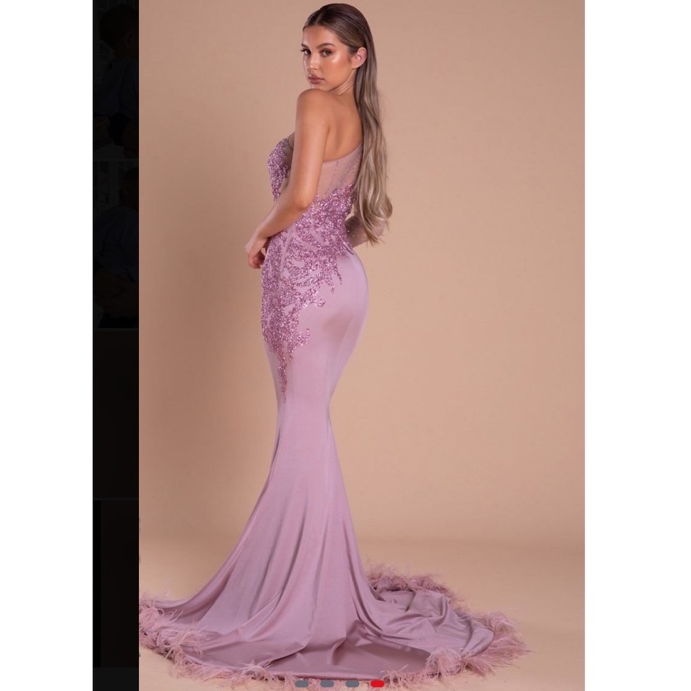 Portia and Scarlett One-shoulder mermaid gown!